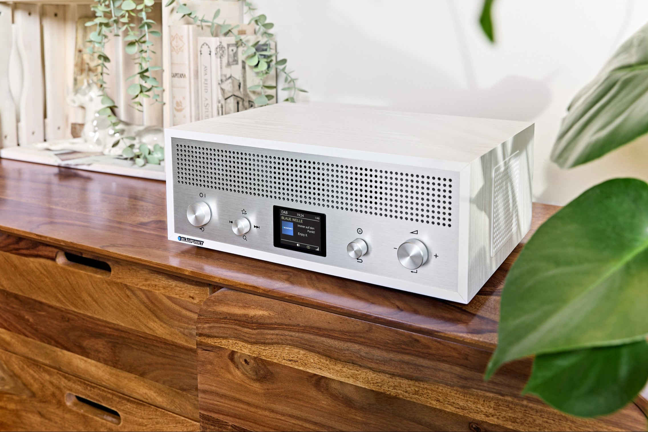 Moodbild - Nostalgieradio mit DAB+ und Bluetooth | VERONA Weiß