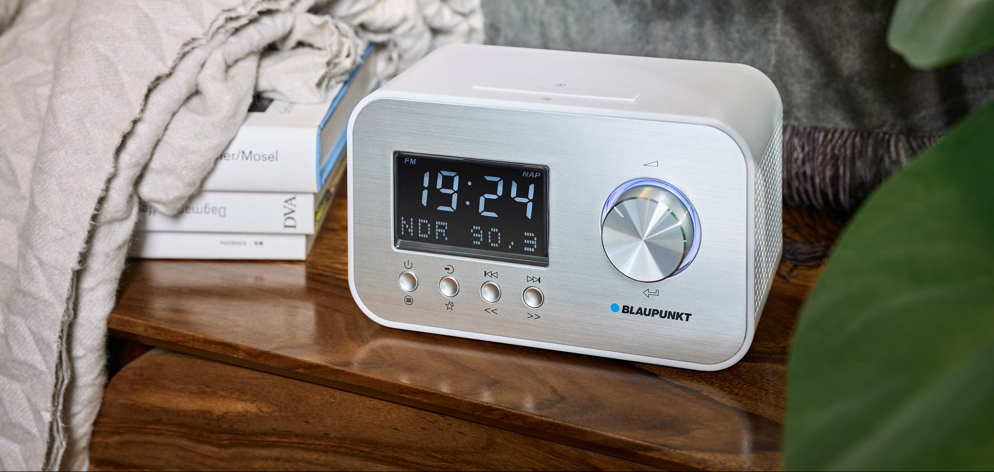 Time to Wake Up: Radiowecker Collection