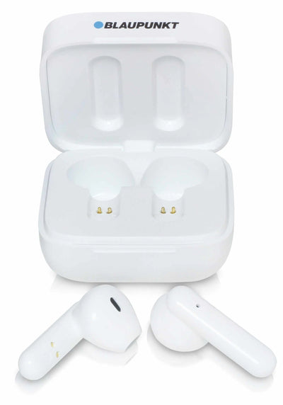 Weiße TWS 40-Kopfhörer vor offenem Ladecase auf weißem Hintergrund.