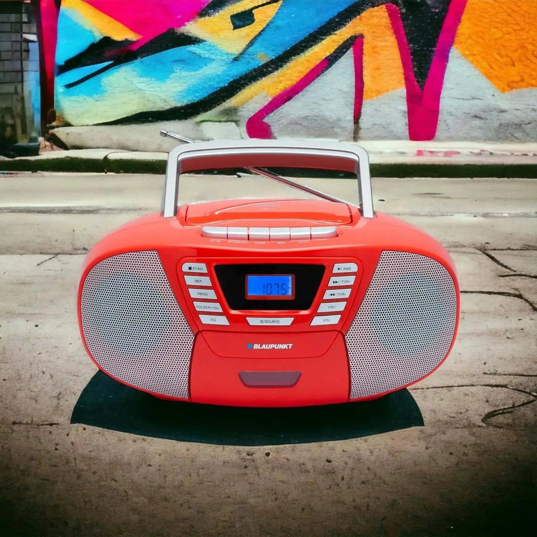Rote Blaupunkt Boombox mit CD-Player, USB, Kassettendeck, Bluetooth und Radio für Kinder