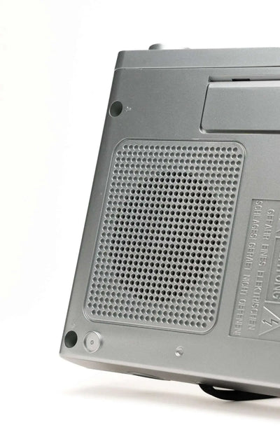 weißes Küchenradio mit DAB+ und Bluetooth, 2,4 Zoll Display, LED-Beleuchtung und Timer Funktionen