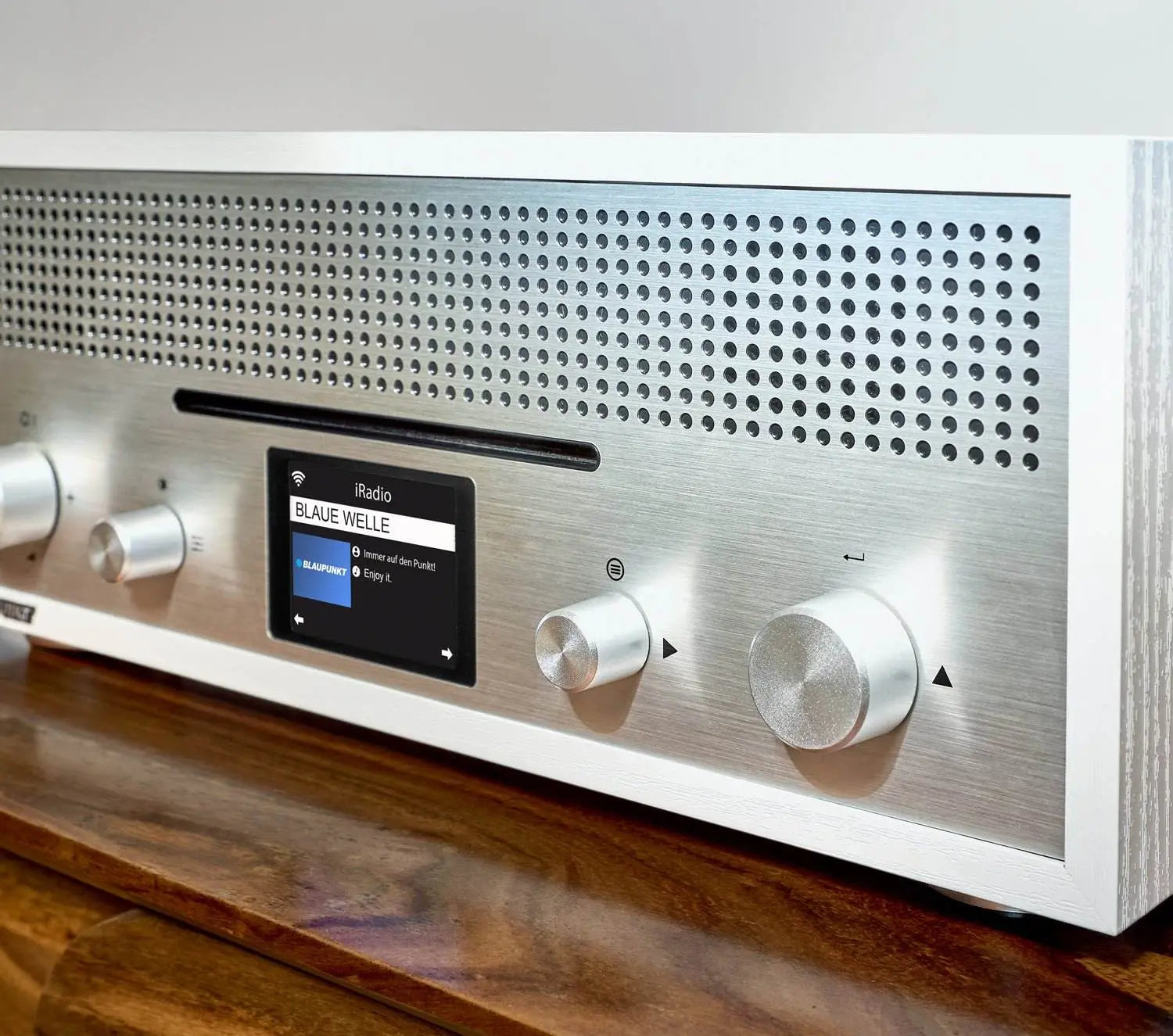 Blaupunkt MILANO Nostalgie Internetradio mit CD-Laufwerk und Aluminiumfront in Weiß