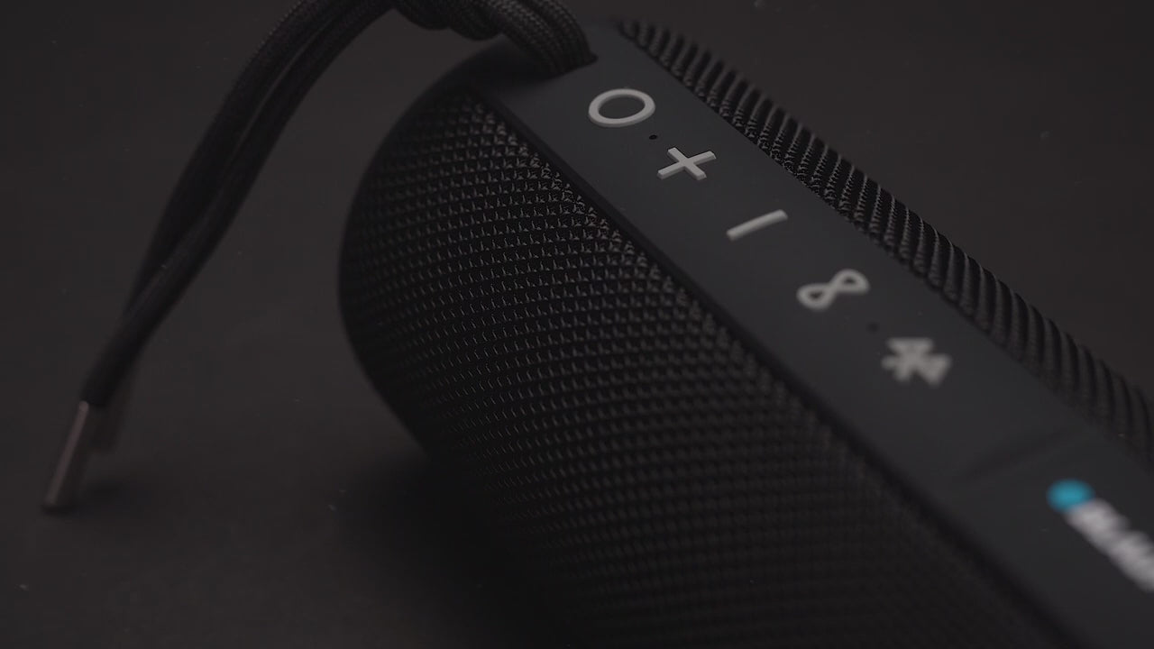 Charger la vidéo: Detailaufnahme - Bluetooth Lautsprecher mit TWS BT 202 - rot und schwarz