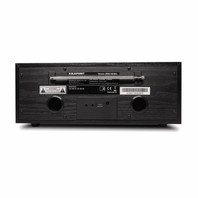 Rückseite des schwarzen Nostalgieradios mit DAB+ und Bluetooth Verona von Blaupunkt mit USB-Port und Teleskopantenne